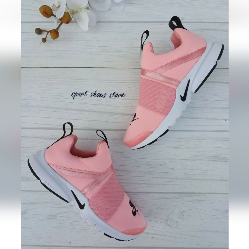 4Y | 6 WOMEN'S NIKE PRESTO EXTREME VALENTINE'S DAY PINK BLACK RUNNING AV3516-600